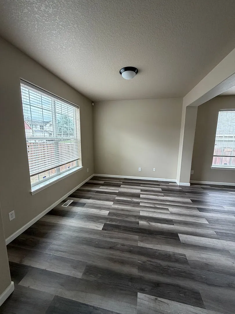 3BR/3BA Two-Story Home w/ 2 Bonus Rooms, Garage, & Fenced Yard — Photo 3