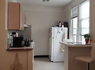 22-56 36th St #2, Astoria, NY 11105