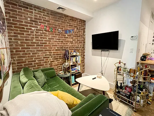 Rented by Living New York | media 3