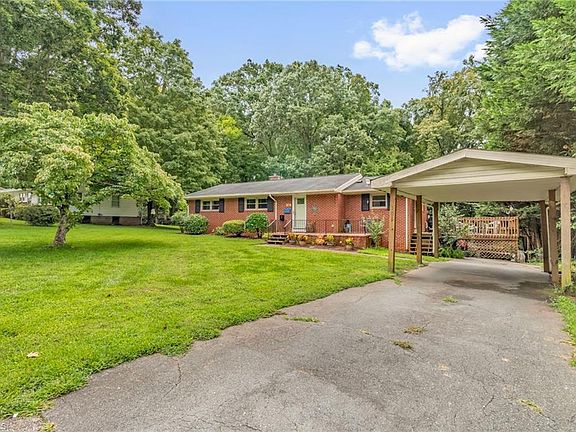 5th image of 106 Azalea Dr