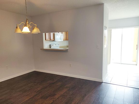 3rd image of 5385 Quarry Rock Rd