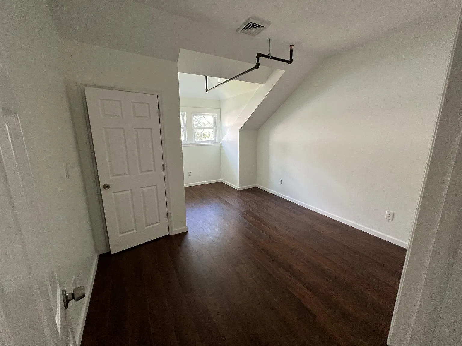 2 bed, 1200 sqft, $1,650 — Photo 3