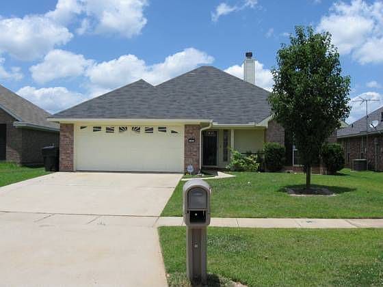 2nd image of 5303 Lantana Ln