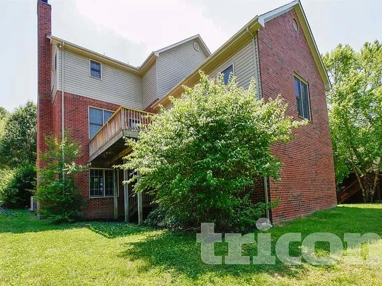 105 Saddlebridge Ln — Photo 15