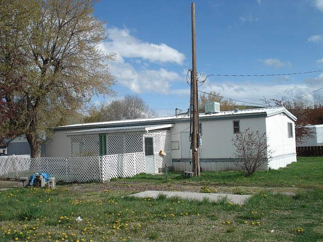 1st image of 2388 Oak St