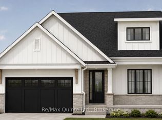 16 Deerview Dr, Quinte West, ON K8V 0L8