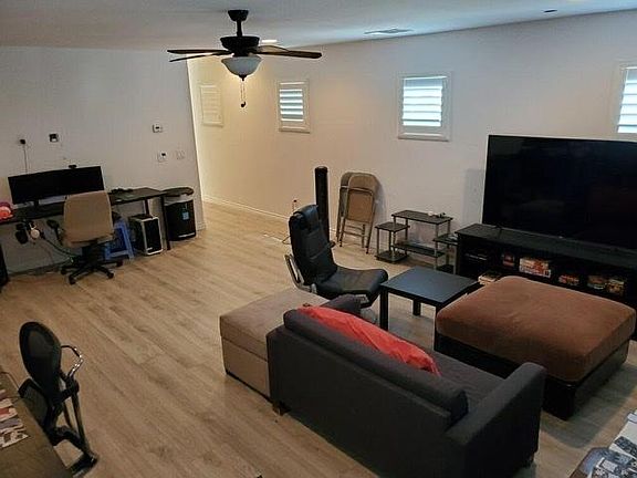 3rd image of 10866 Lotus Dr