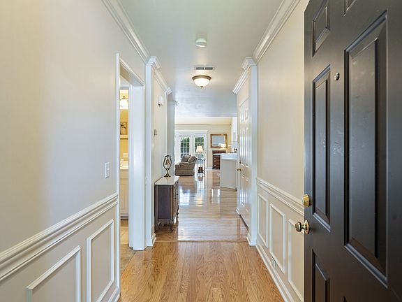 5th image of 2751 Waywood Dr