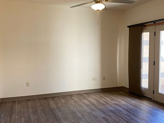 5th image of 1000 Sunset Ave APT 203
