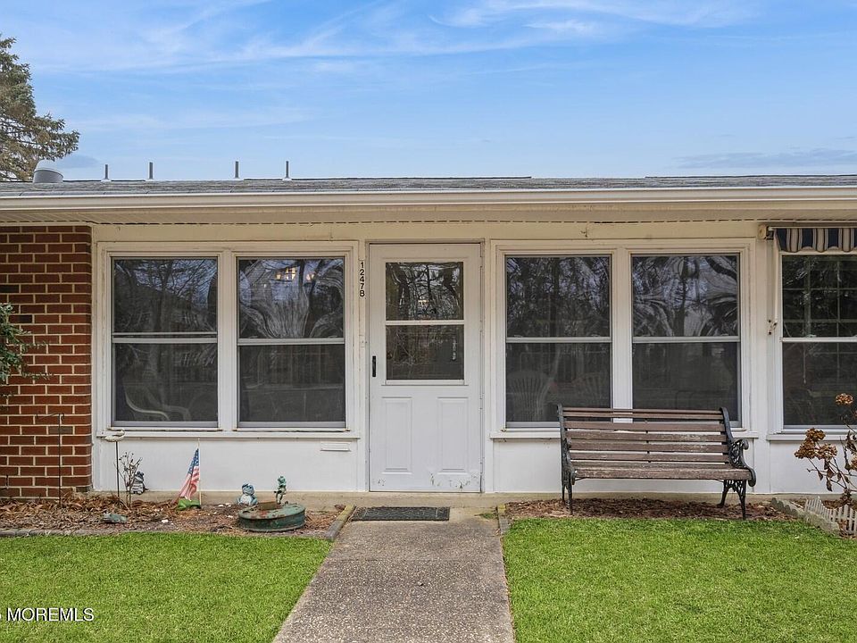 1st image of 1247B Hamilton Court #B