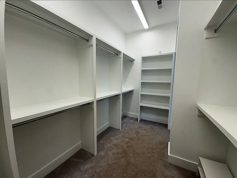 924 Tynan Way — Photo 14