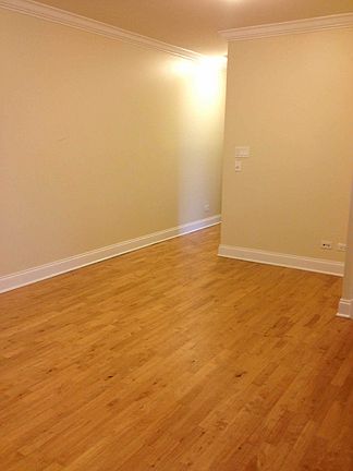 3rd image of 5454 S Everett Ave