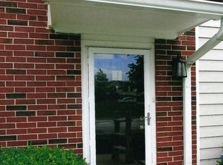 11604 Tomahawk Creek Pkwy APT J, Leawood, KS 66211