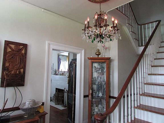 2nd image of 268 Gray St