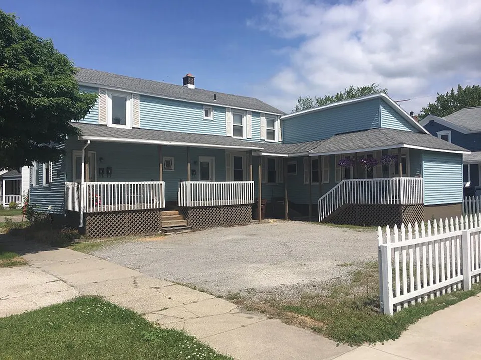 301 Elliott Ave