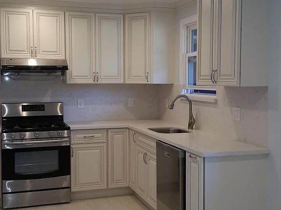 4th image of 93 Mayfair Dr