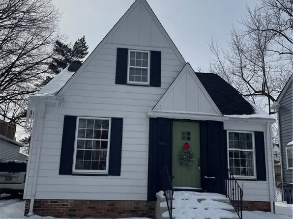 3406 Hartwood Rd, Cleveland Heights, OH 44112