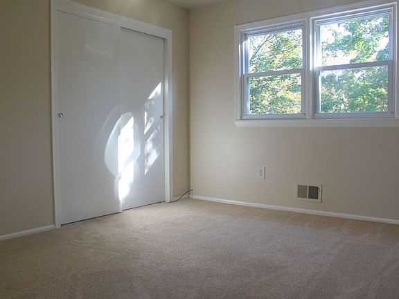 2nd image of 49 Powderhorn Dr