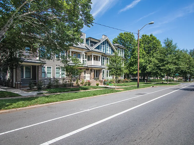 525 East Blvd — Photo 30