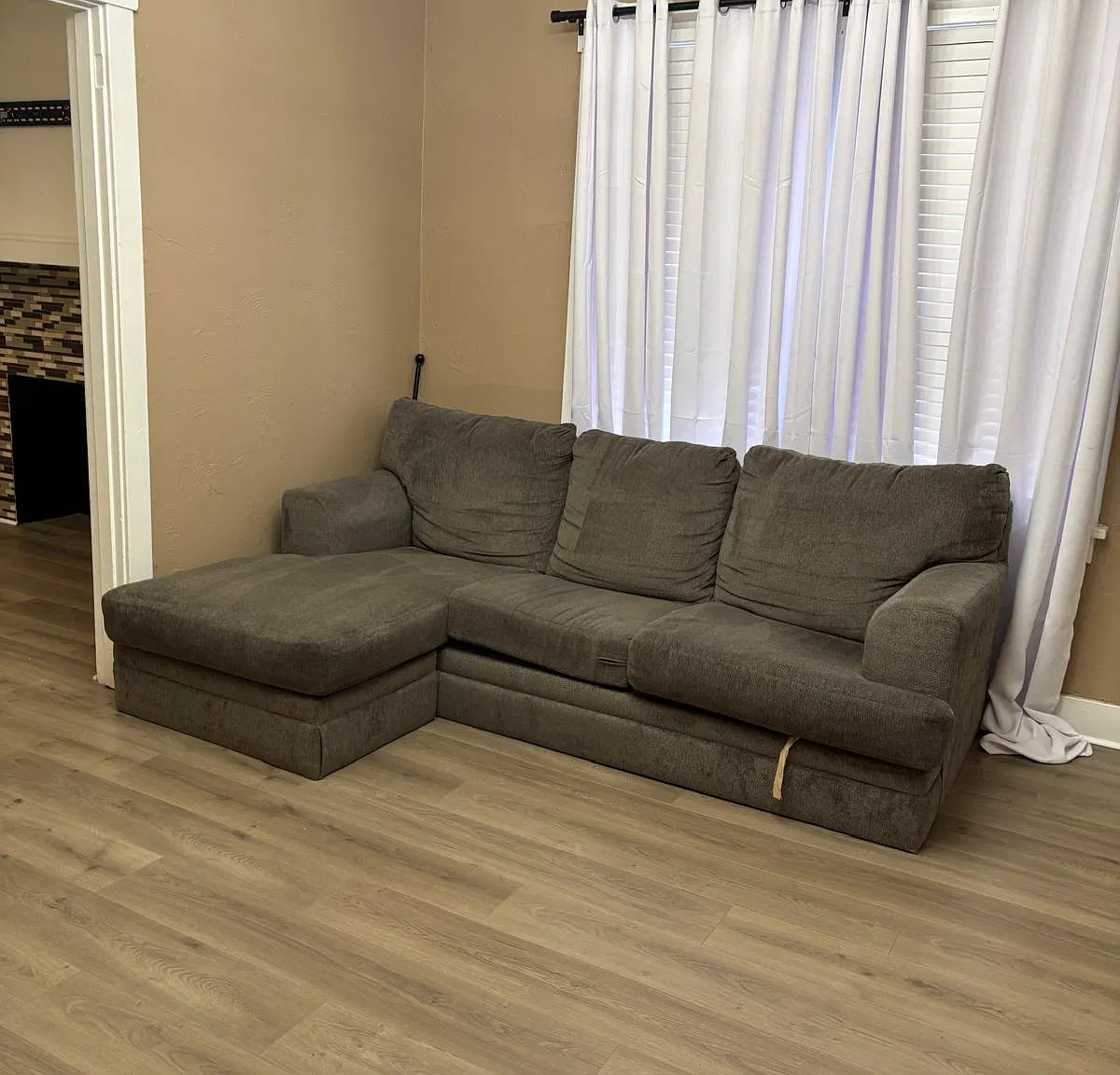 3 bed, 1152 sqft, $1,090 — Photo 4