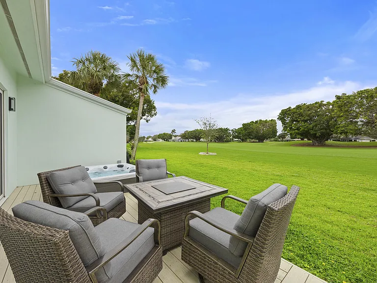 17235 Bay St — Photo 37