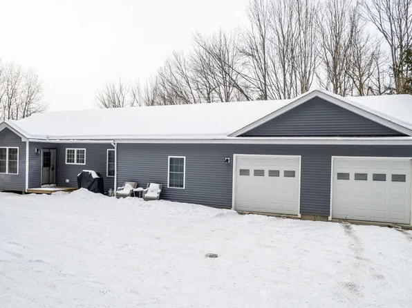 206 Livermore Falls Road, Farmington, ME 04938