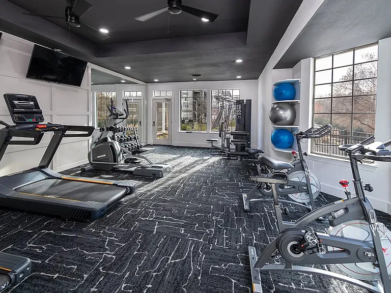 Experience unmatched convenience with our state-of-the-art fitness center, equipped with the latest cardio and weight training gear. Your personal gym, steps from your front door.