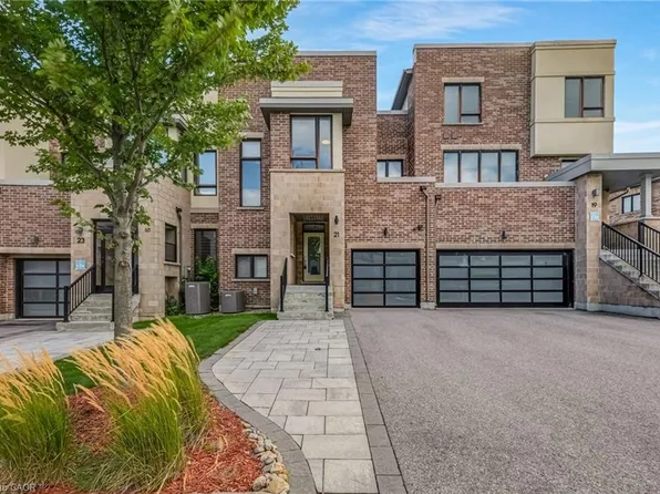 21 Helliwell Cres, Richmond Hill, ON L4E 1C8