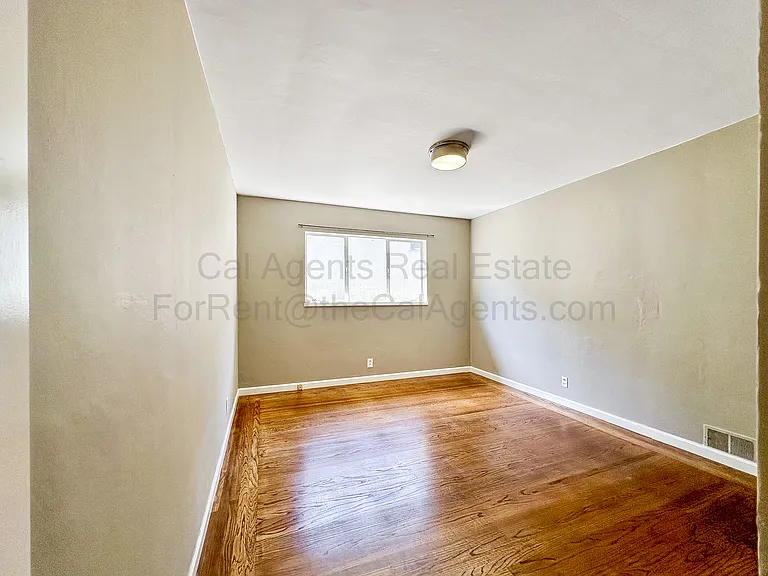 7019 Outlook Ave — Photo 9