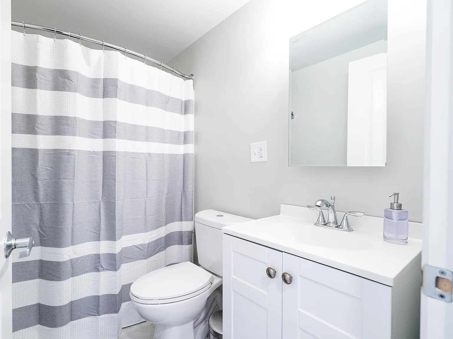 2 bed, 550 sqft, $1,375 — Photo 4