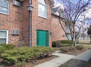 1321 Cunat Ct APT 1C, Lake In The Hills, IL 60156