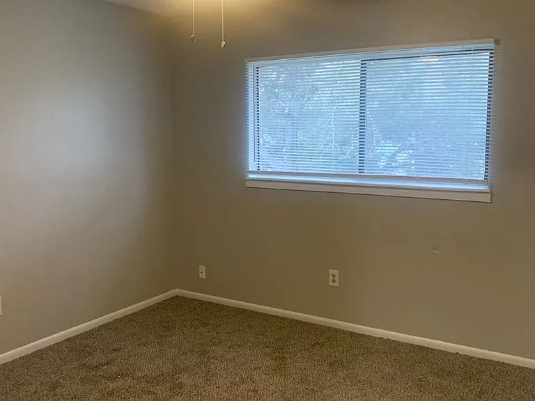 Regency Apartments 4805 — Photo 10