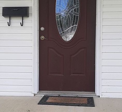 2nd image of 5944 Woodland Ave
