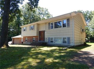 21 Ackerman Ave, Airmont, NY 10901