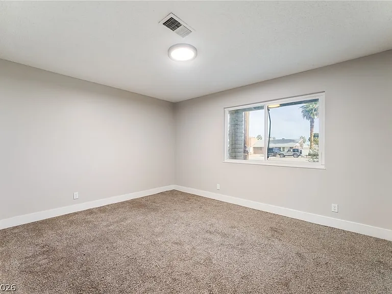 2129 N Michael Way — Photo 38