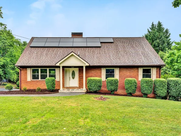 2924 Westclub Dr, Salem, VA 24153