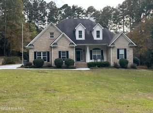 205 Haldane Dr, Southern Pines, NC 28387
