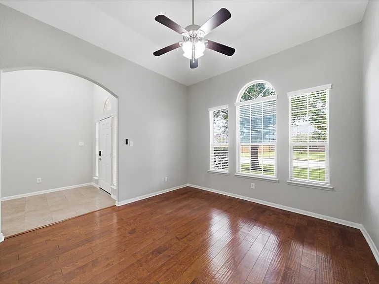 4207 Canterbury Park Ln — Photo 6
