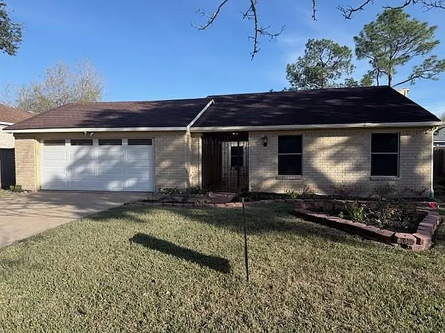 15123 Chasehill Dr — Photo 1