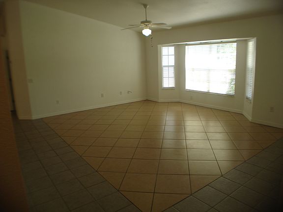 3rd image of 589 Adalia Ter