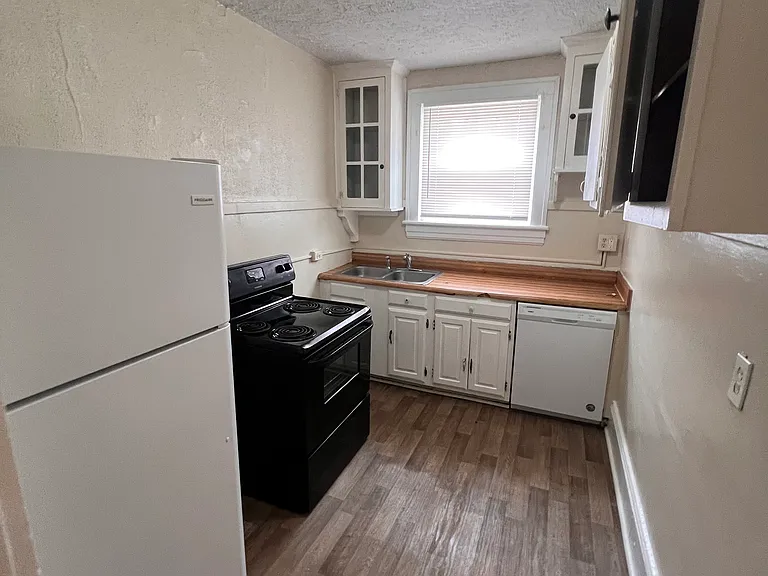 119 Albemarle Ave SW #B2 — Photo 13