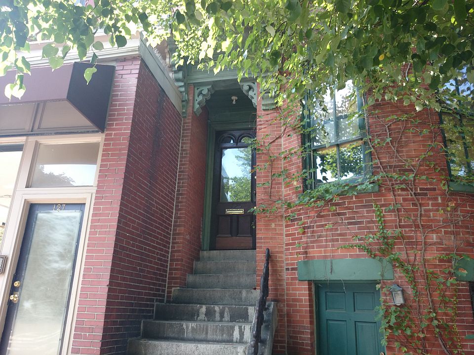 2nd image of 125 Warren Ave