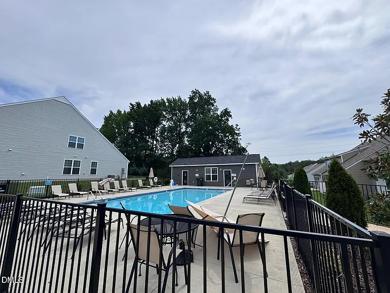 917 Hillman Ln — Photo 25