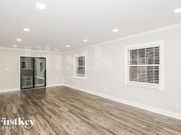 2nd image of 2237 Powers Ferry Dr SE