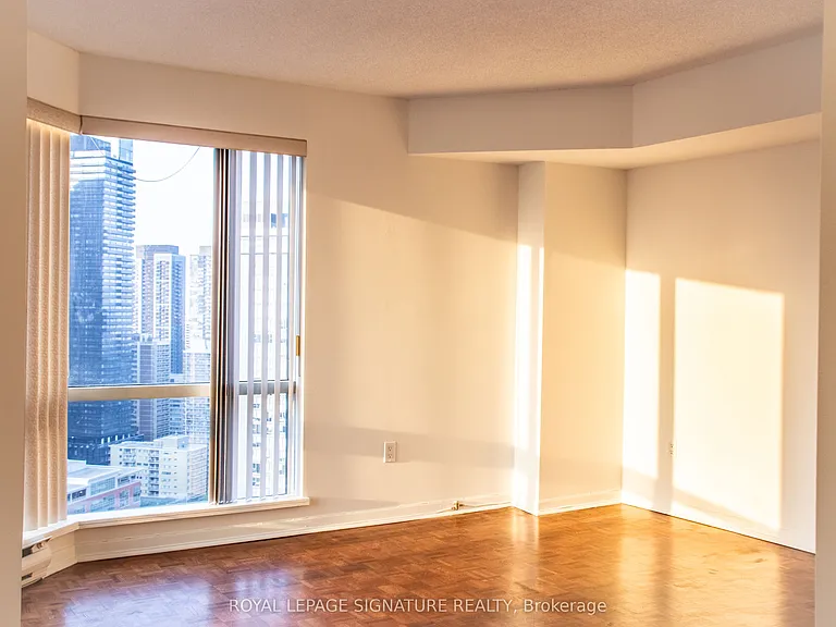 1001 Bay St #3403 — Photo 29