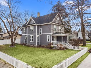 1005 Madison St, Lake Geneva, WI 53147