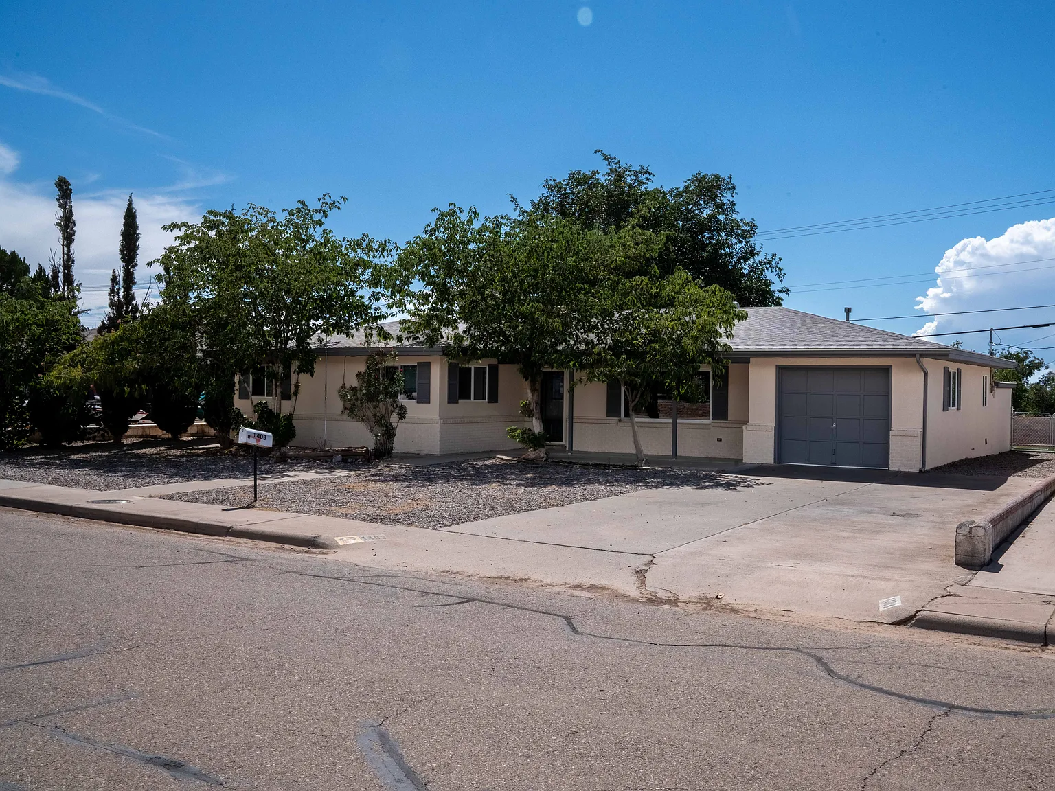 3 bed, 1729 sqft, $1,800 — Photo 2