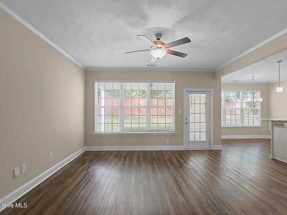 4th image of 473 Riley Lane