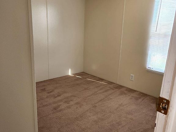 4th image of 116 Elm Leaf Ln