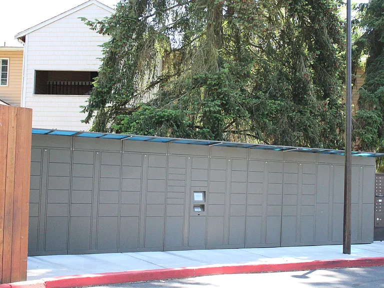 Crystal Springs Apartments — Photo 40